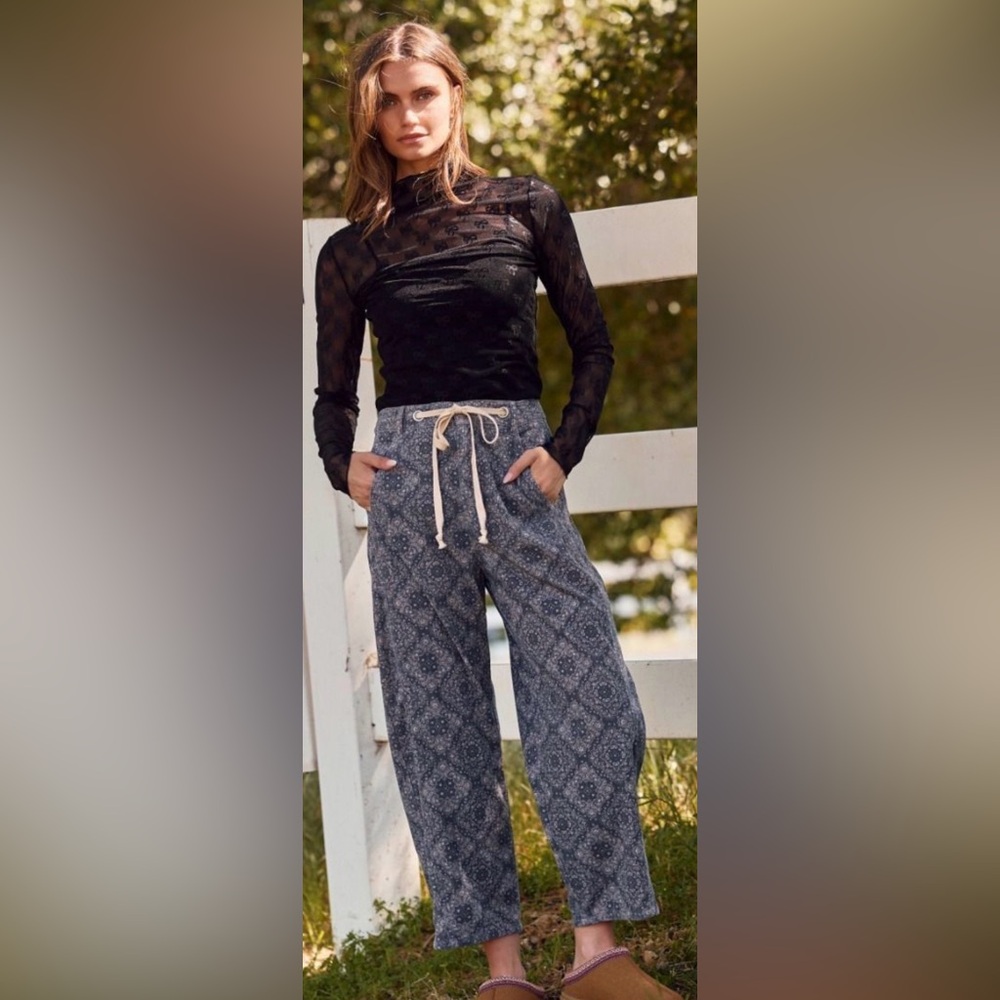 Oddi Paisley Printed corduroy Pants With Drawstring Waist Cropped Straight Leg L